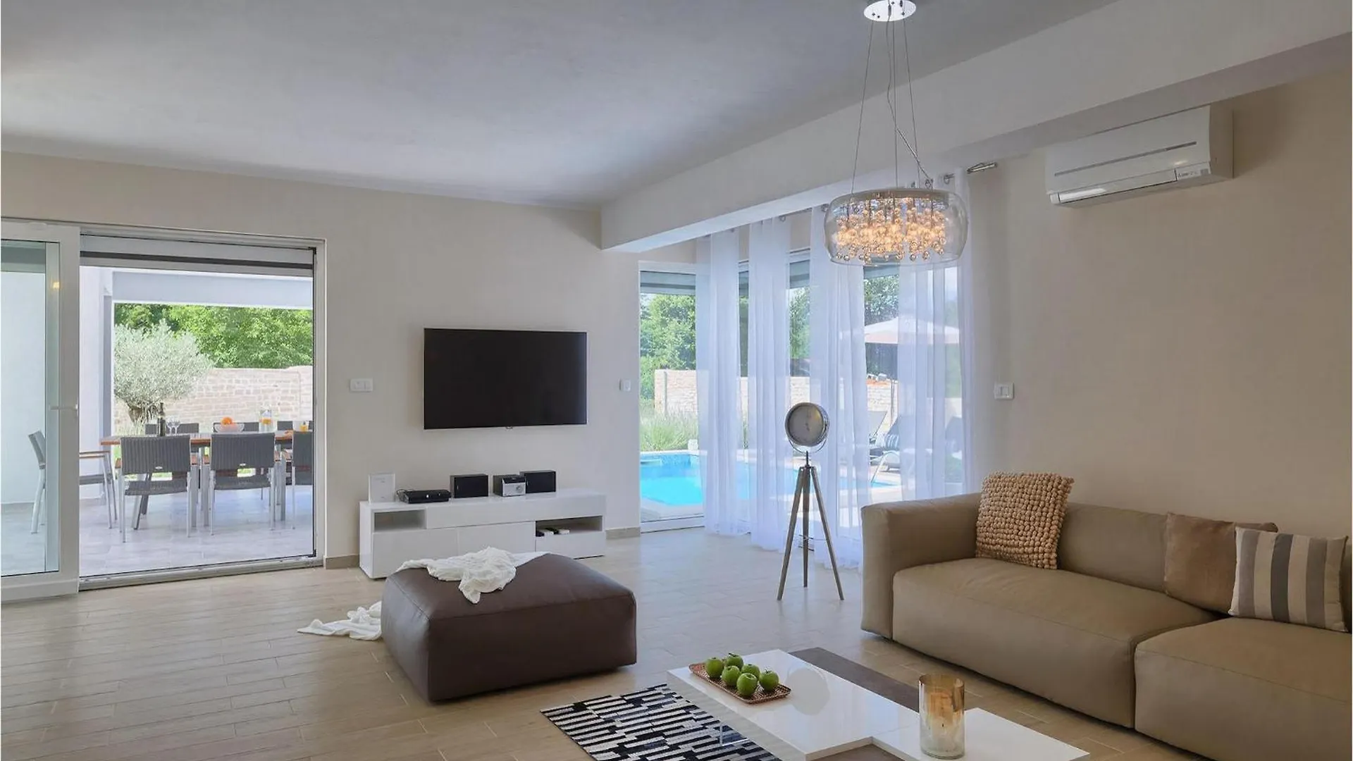 Villa Tireli Krsan 0*,  Croatia