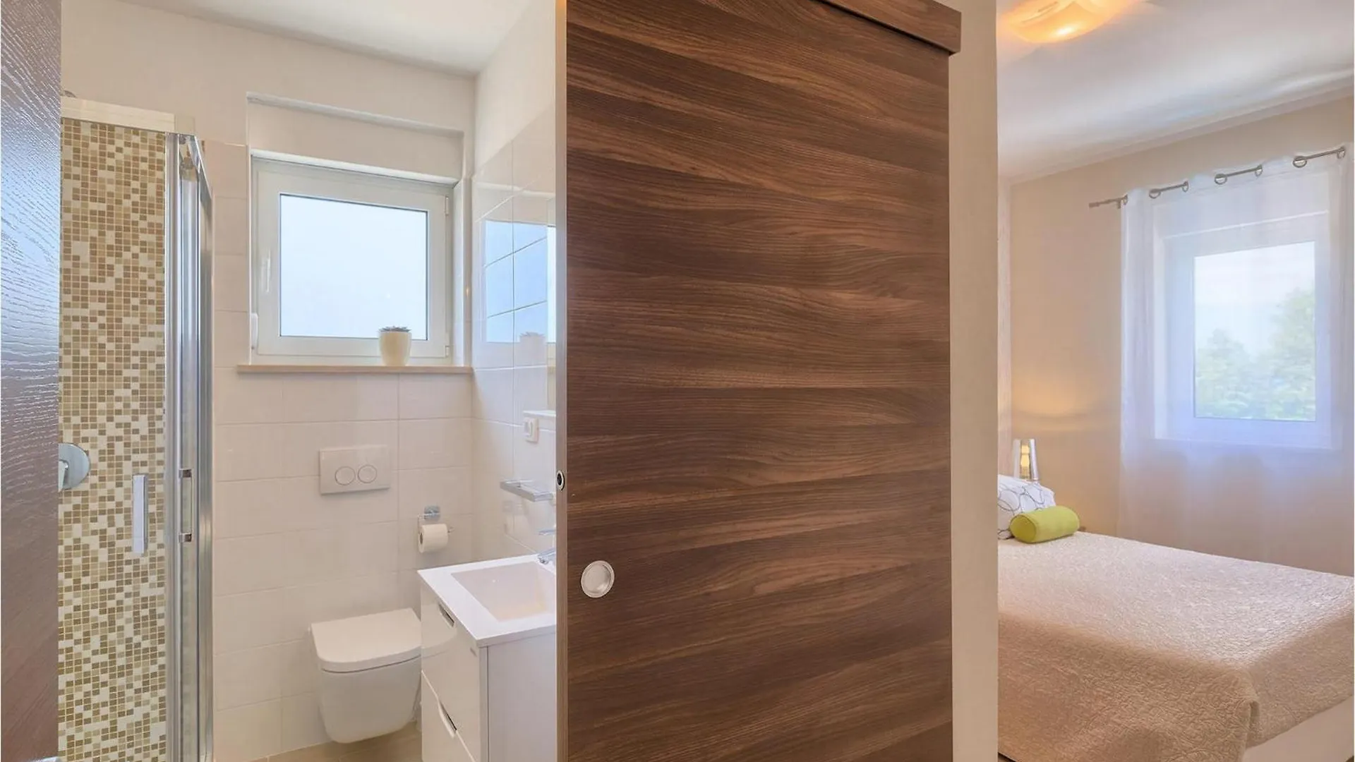 Villa Tireli Krsan 0*,